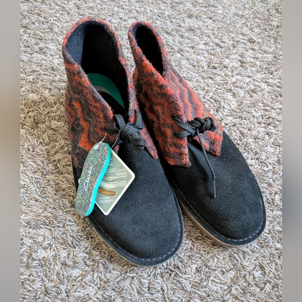 NWT Clarks Bushacre 3 Aztec Black Red Wool Suede Chukka Boot Men's 9